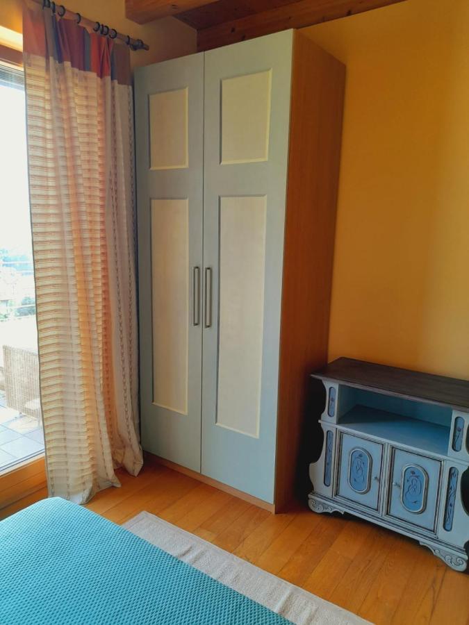 Villa Dei Tramonti Gavirate Exteriör bild