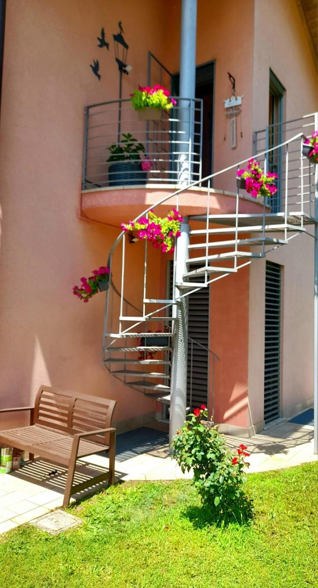 Villa Dei Tramonti Gavirate Exteriör bild